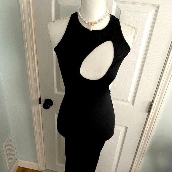 Fashion Nova Dresses & Skirts - Sexy flawless black cut out one arm summer/ spring . Brand new!!